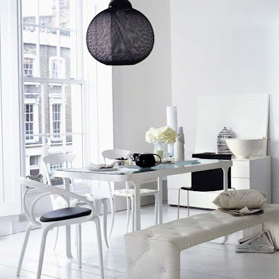 Elegant Dining Room Furniture on Elegant White Dining Room With Black Combination Furniture