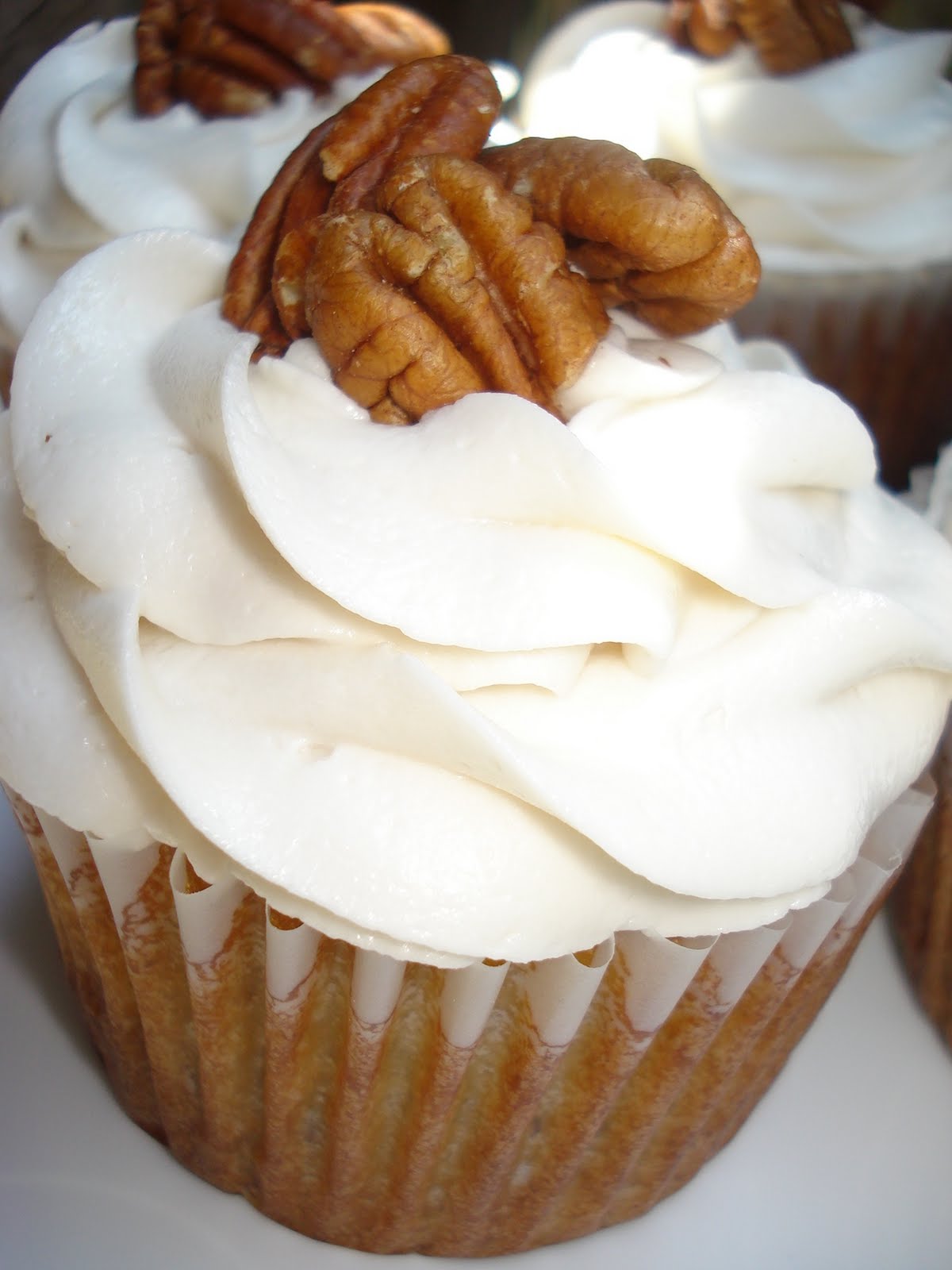 A Cuppy Cake Life Banana Nut Crunch Cupcakes