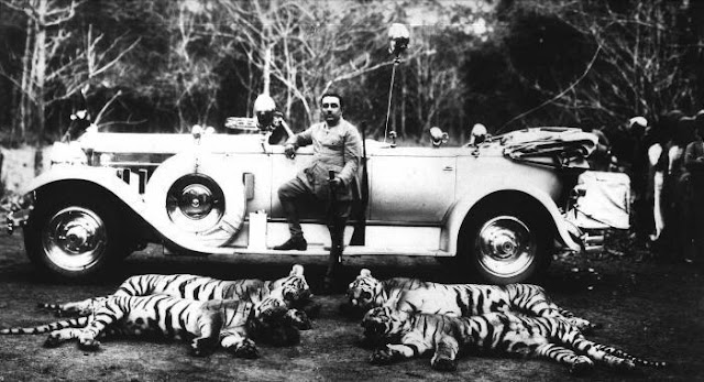 Bombay Photo Images[ Mumbai]: TIGER HUNT 1930'S[APING THE BRITISH ...