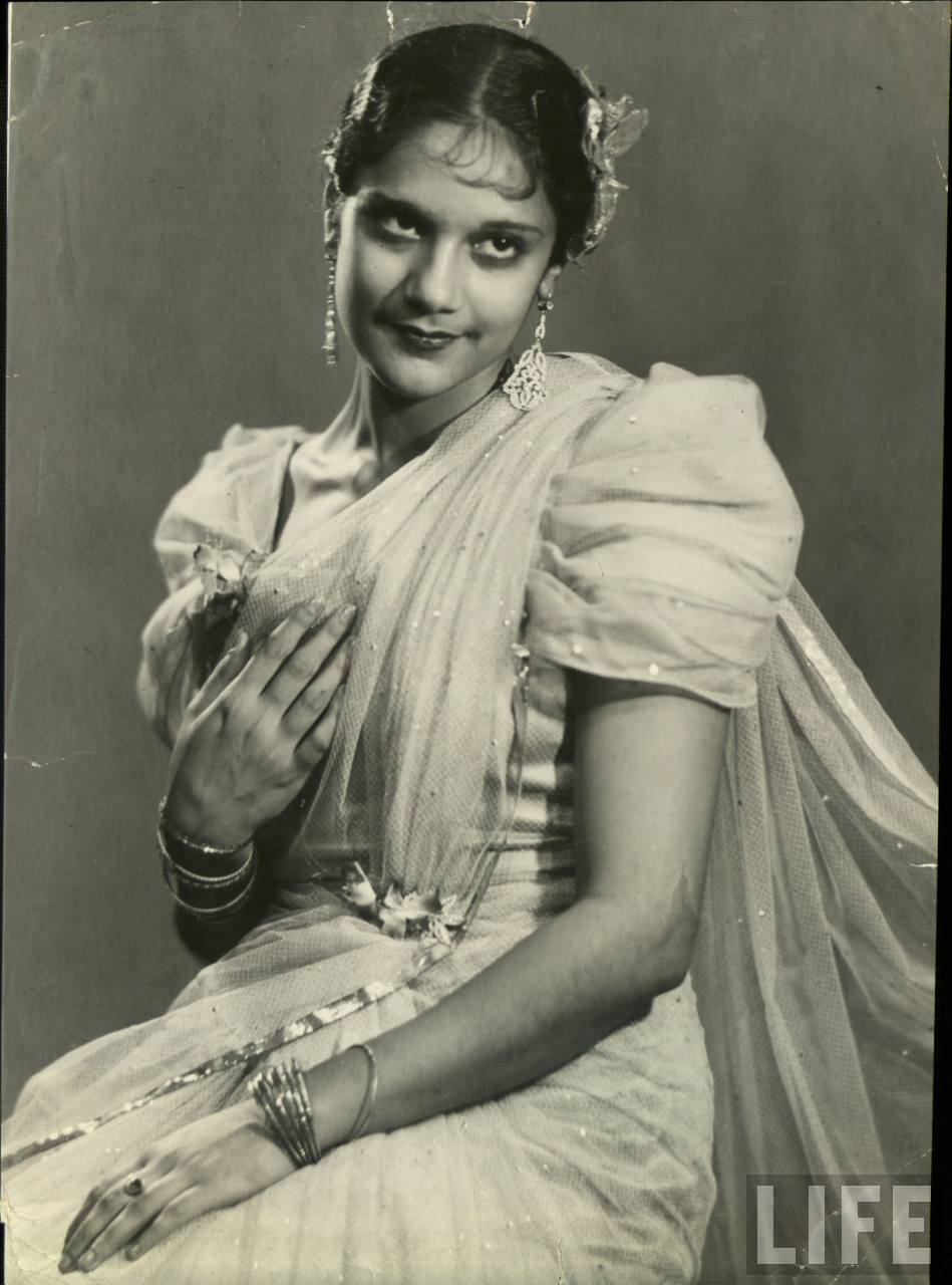 Vintage Photograph of an India Lady in Saree