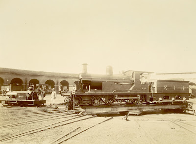 The+Largest+and+Smallest+Locomotives+on+the+line+-+Jamalpur+Railway+Workshops+-+1897