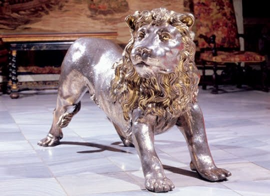 [lion-d-argent-282036.jpg]