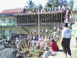 KENANGAN DALAM PERJUANGAN PEMB GEDUNG SMP PUI