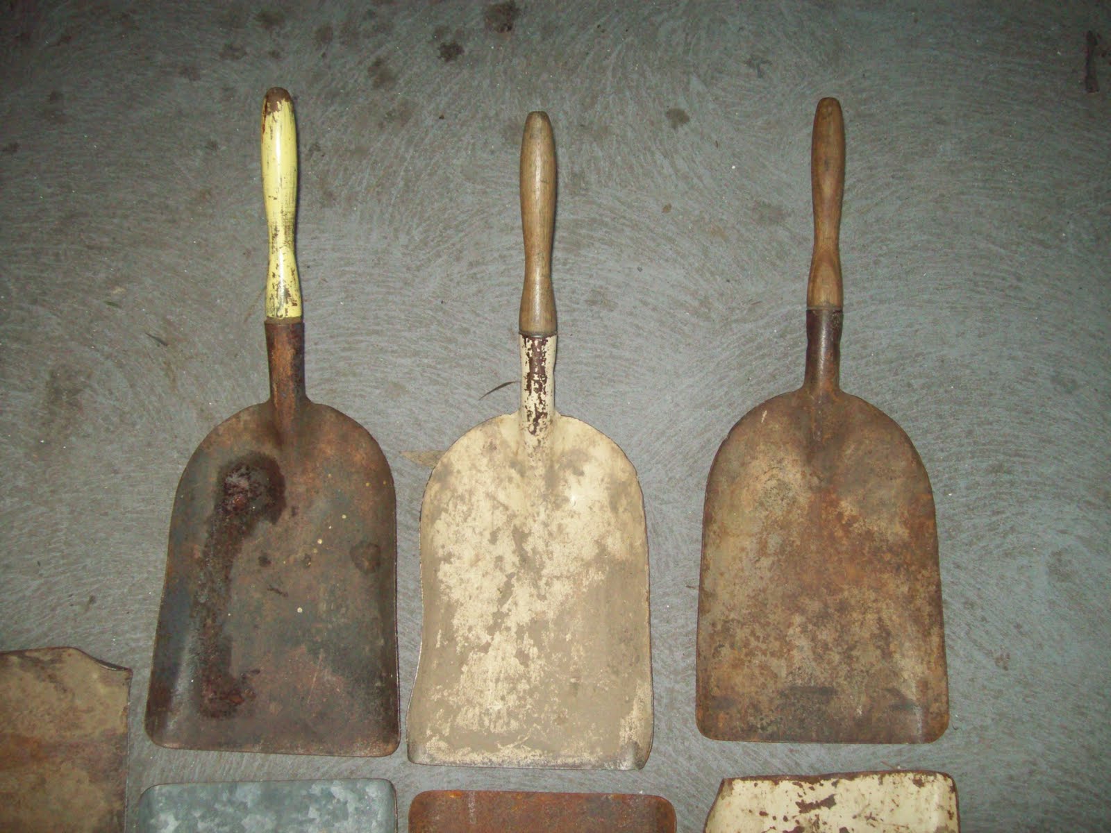 Vintage & Retro Things + More For SALE! New and Used DUST PANS/ DUST SHOVELS from an old school
