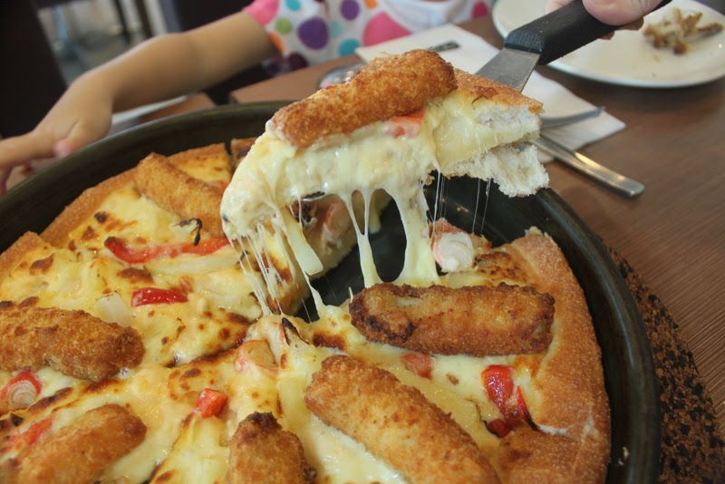 I Just Wana Eat: Big Fish Moment with Pizza Hut