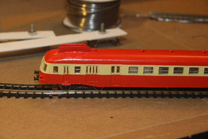 Deux réseaux modulaires en N: Caisse résine et autorail
