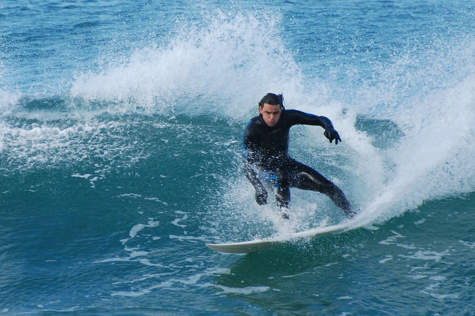 aartidiello-unos-surferos-en-caravia