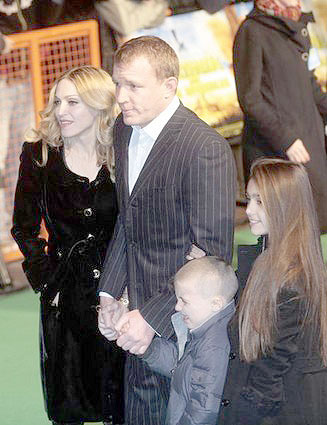 [madonna-arthur-and-the-invisibles-1.jpg]
