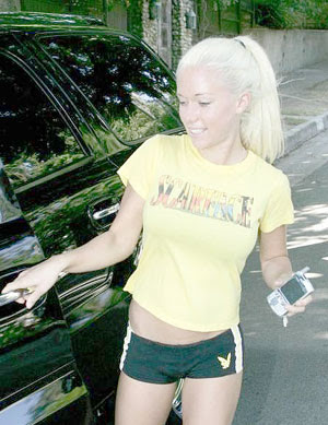 Kendra Wilkinson Blog