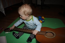 Oliver lager musikk.