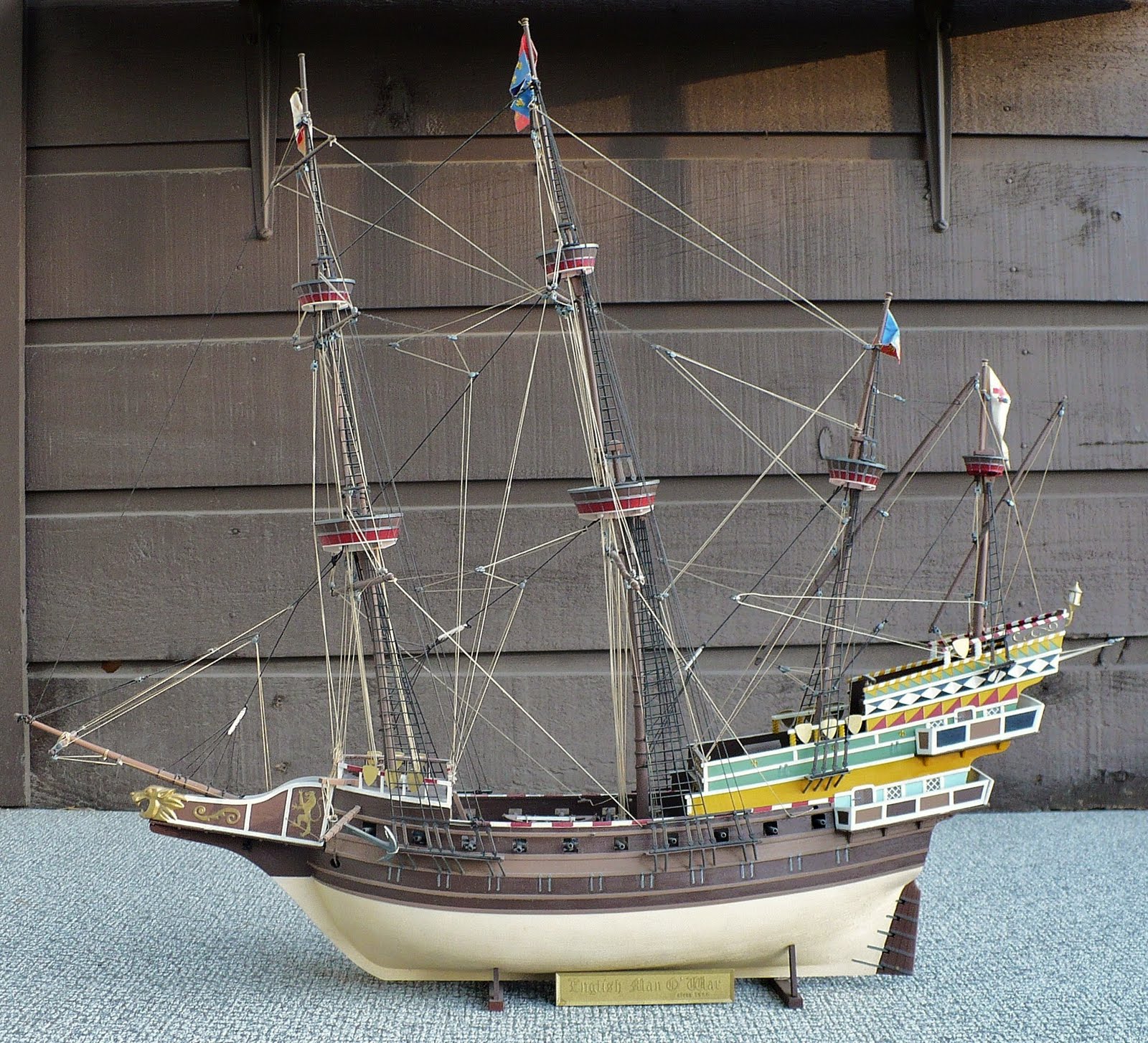 Revell's large scale Spanish Galleon and English Man o ...