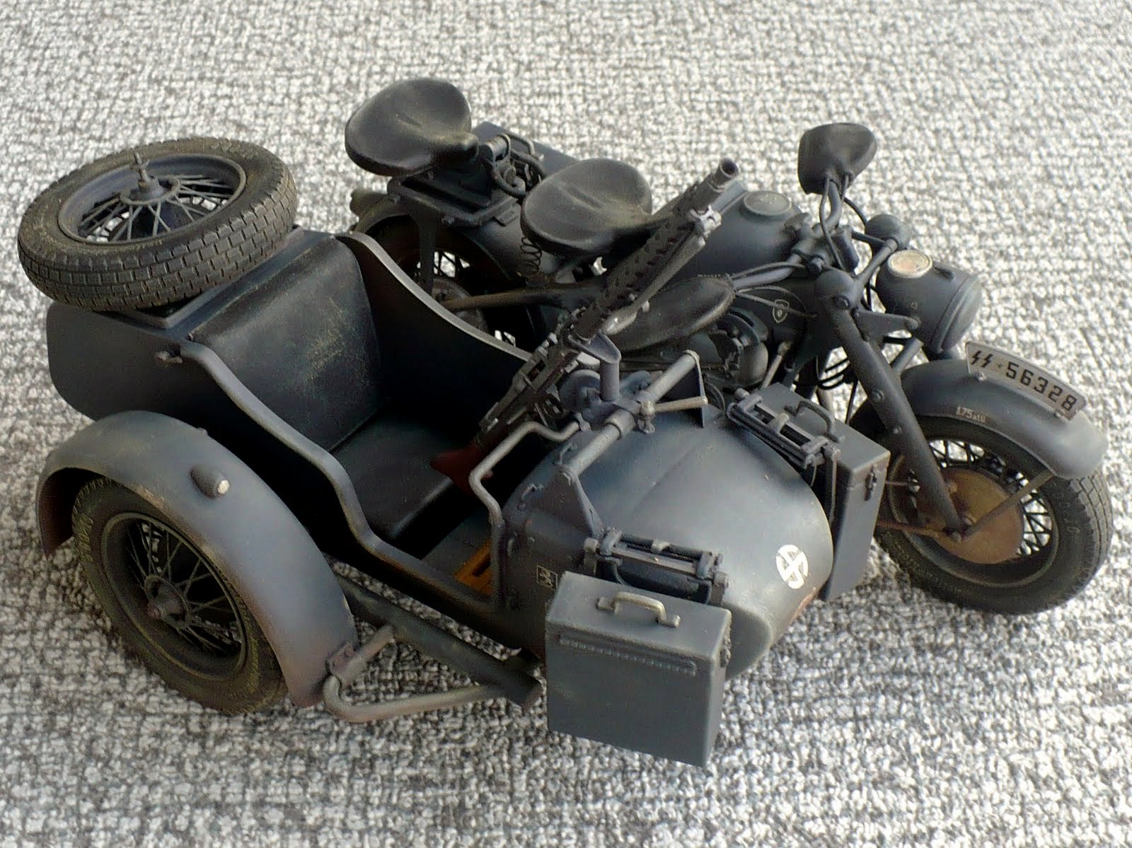 Модель Zundapp KS 750