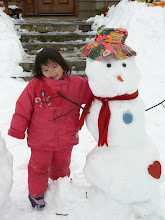 Kayla makes an Anya snowman