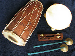 Instrumentos Dholak,Pandeiretas e Krotales