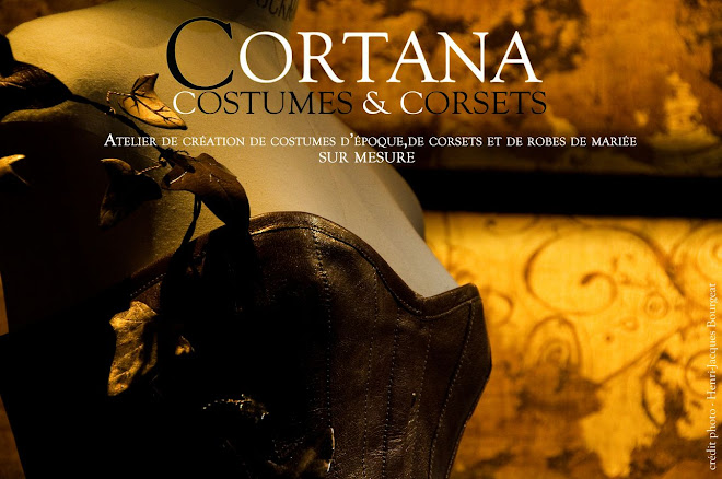 Cortana, costumes et corsets