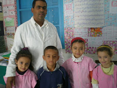 Si Mounir   avec ses élèves