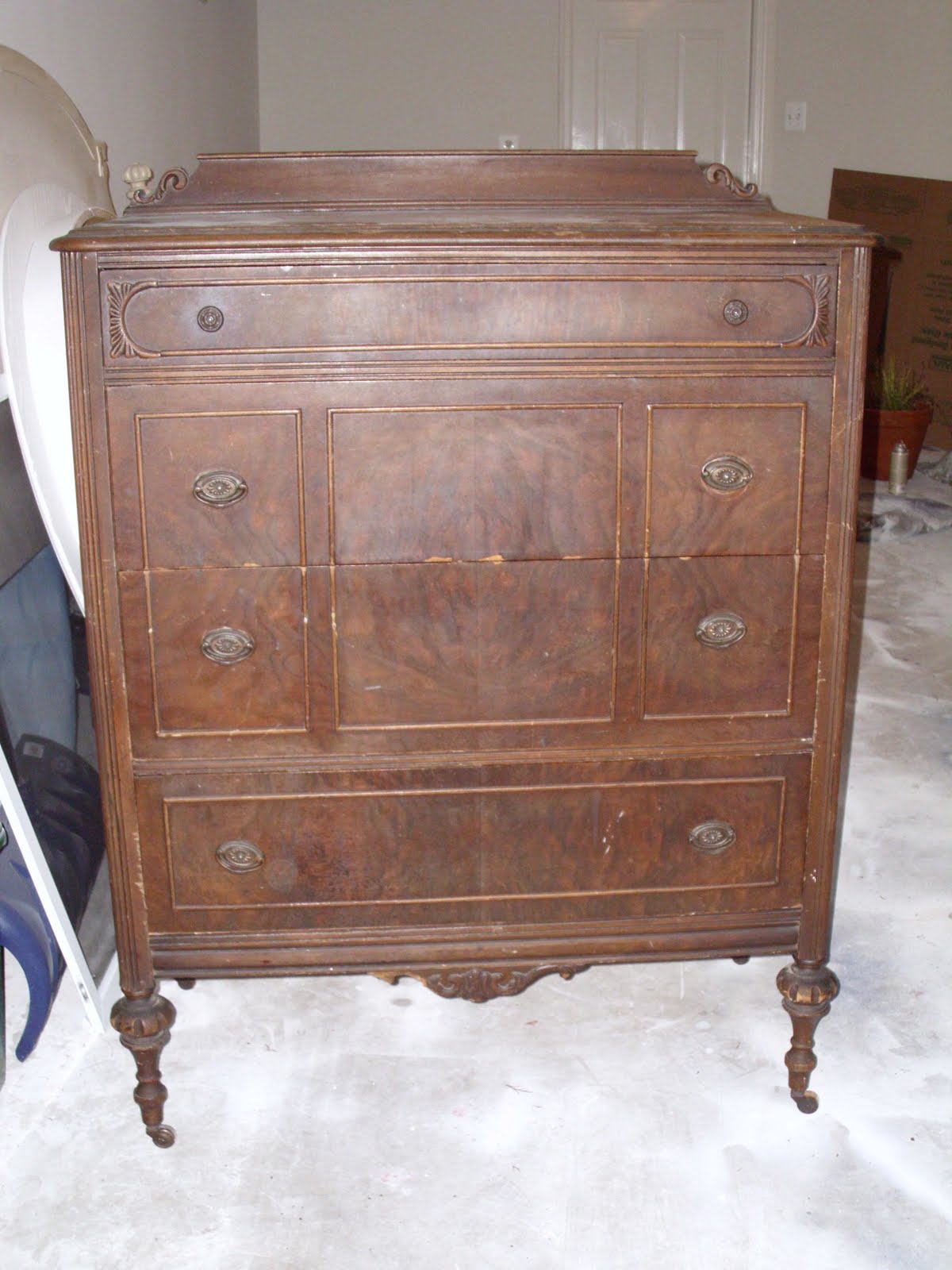 Future Domestic Goddess Craigslist dresser reveal