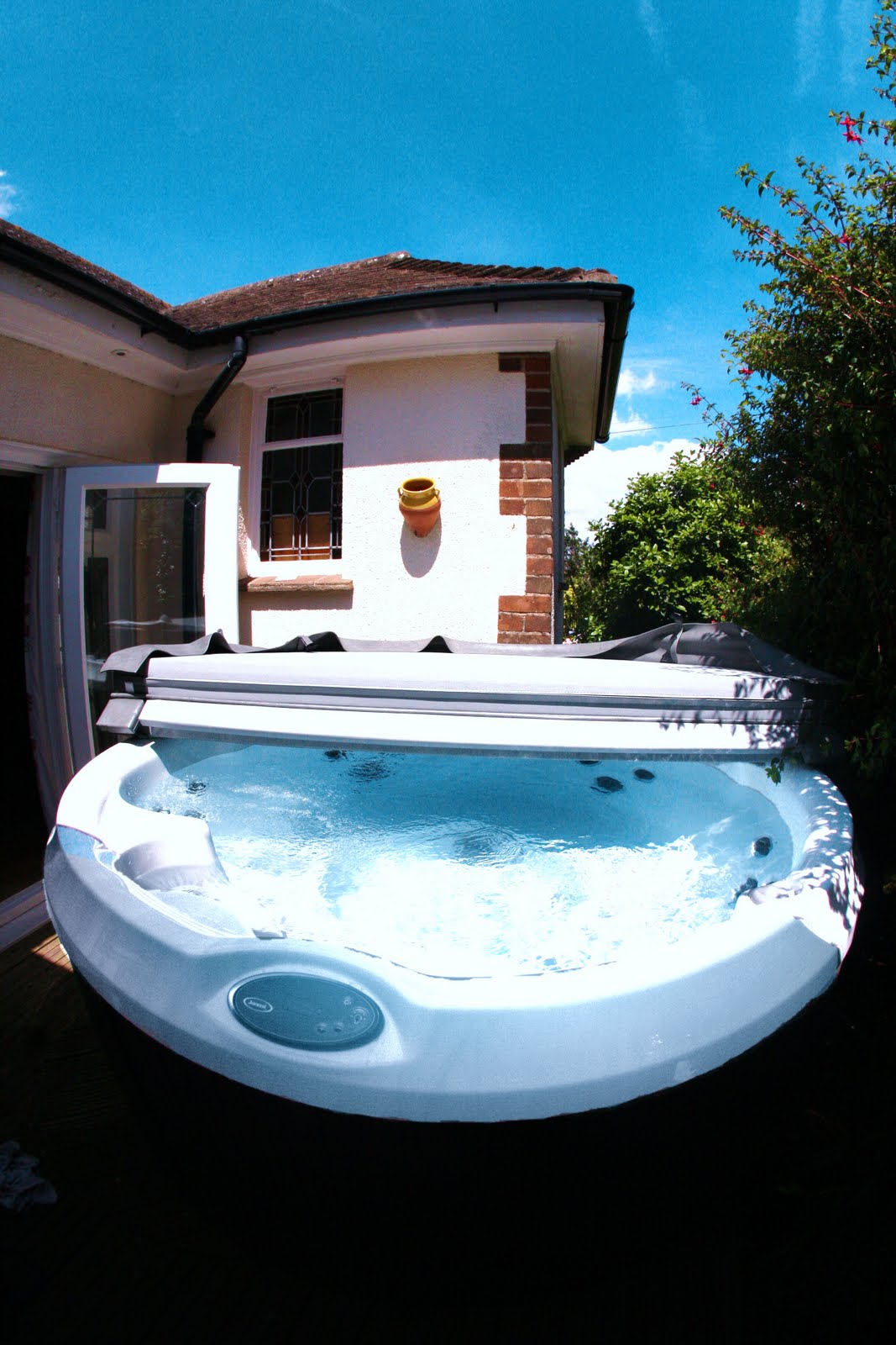 TheDevon Jacuzzi J210