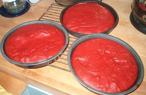 [red+cake+pans.JPG]