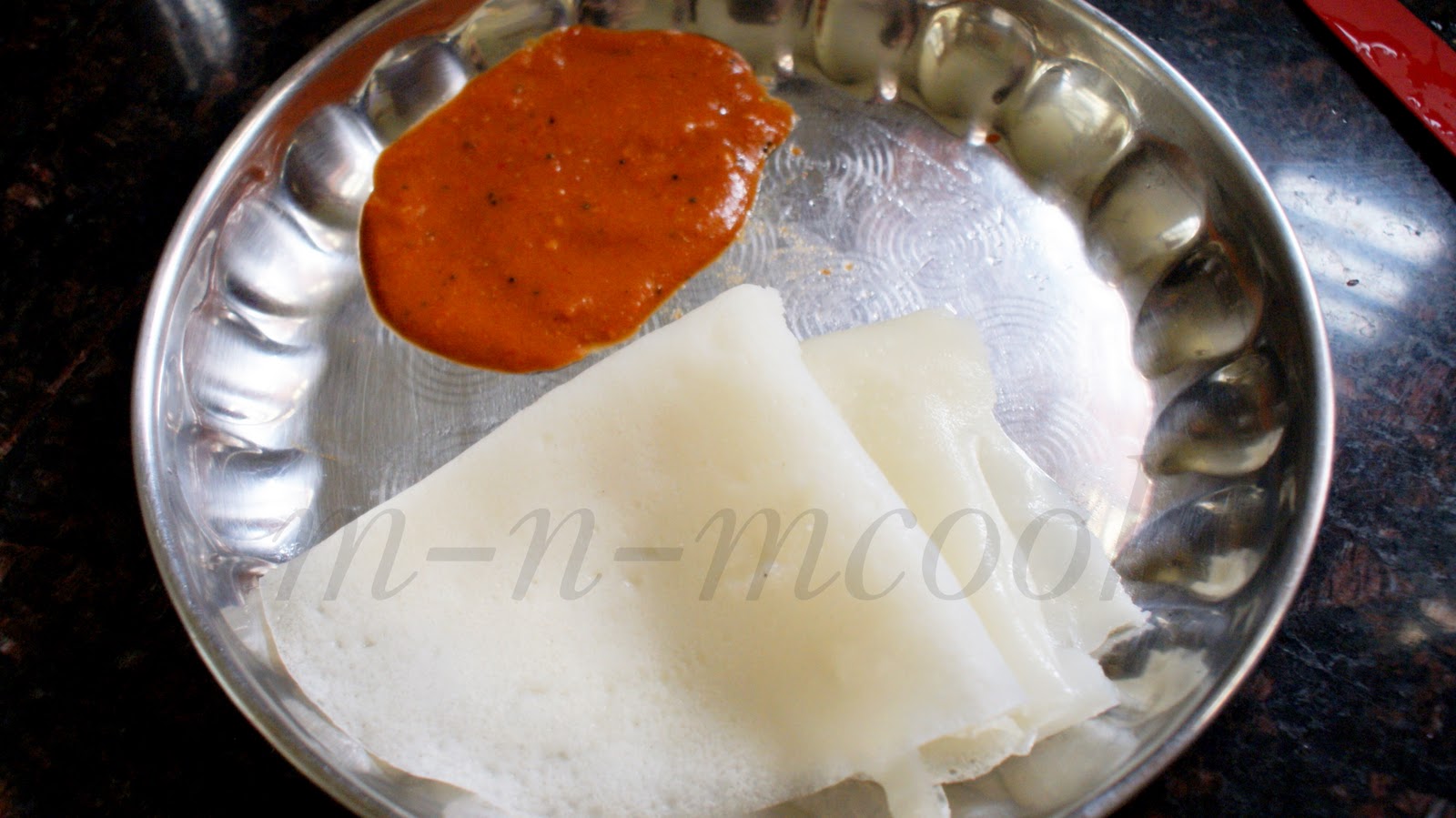 Munna & Mittoo's Kitchen Chronicles.. Neer dosa with Tomato Chutney