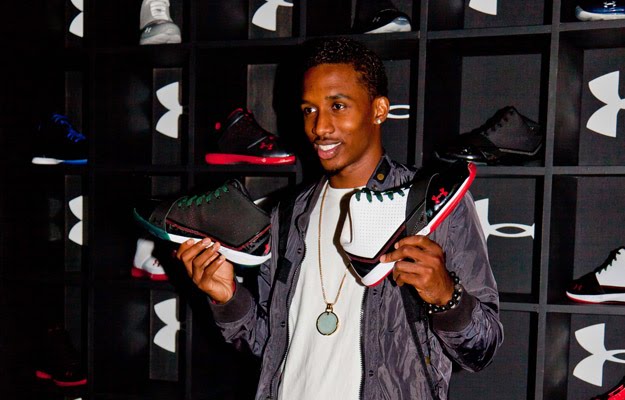 Oh Snaps! That's tight...: Brandon Jennings x Under Armour- Black Ice