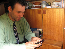 rico l'informaticien en plein travail