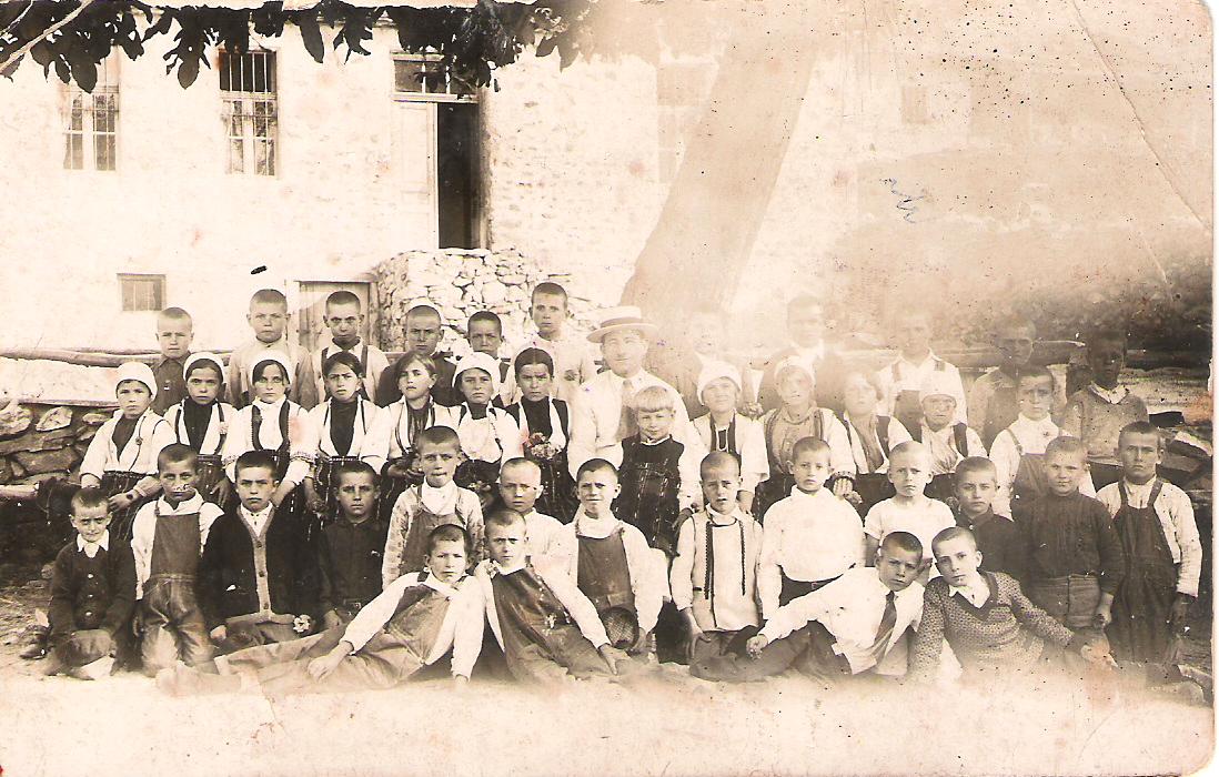 [caparischool1928.jpeg]