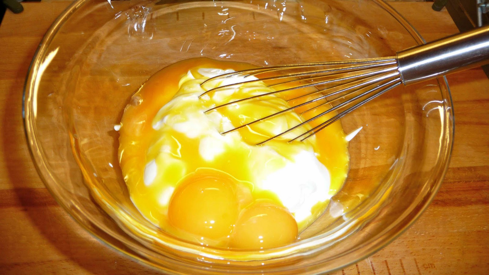 Imagini pentru bateti ou cu smantana