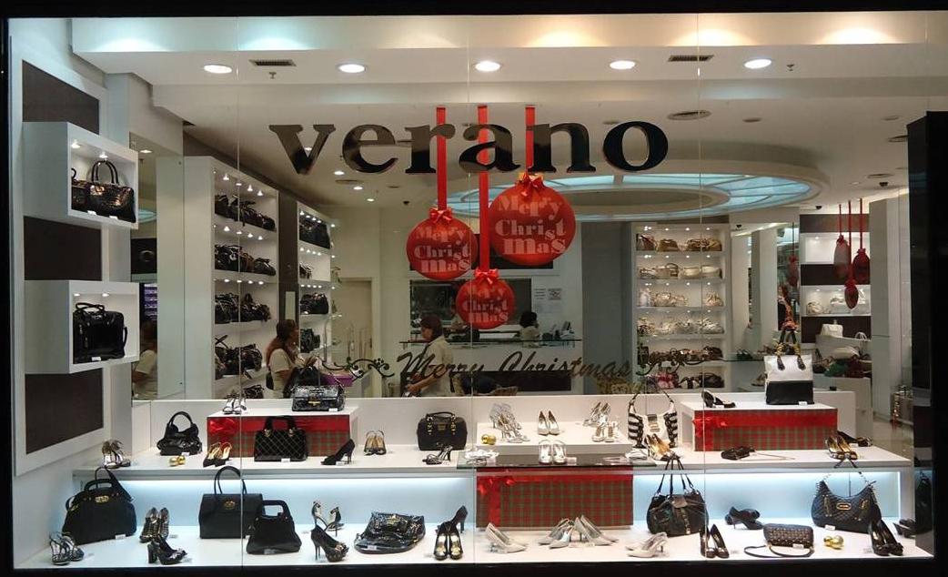 Cinco Tipos de Expositores de Calçados para Sua Loja Vender Mais