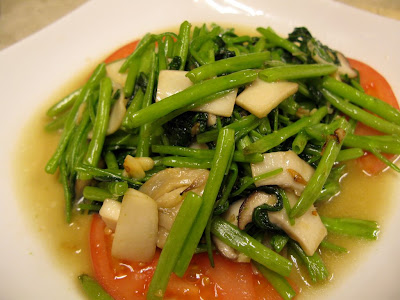 陶々楼（台湾料理）の空心菜炒め