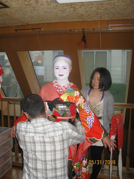 More on dressing up Kimono