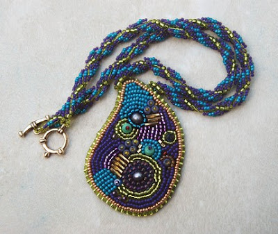 Totally Twisted Beaded Jewelry / The Beading Gem