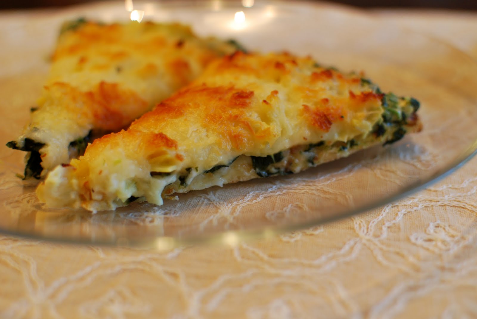 yum good food. Spinach Alfredo Pizza