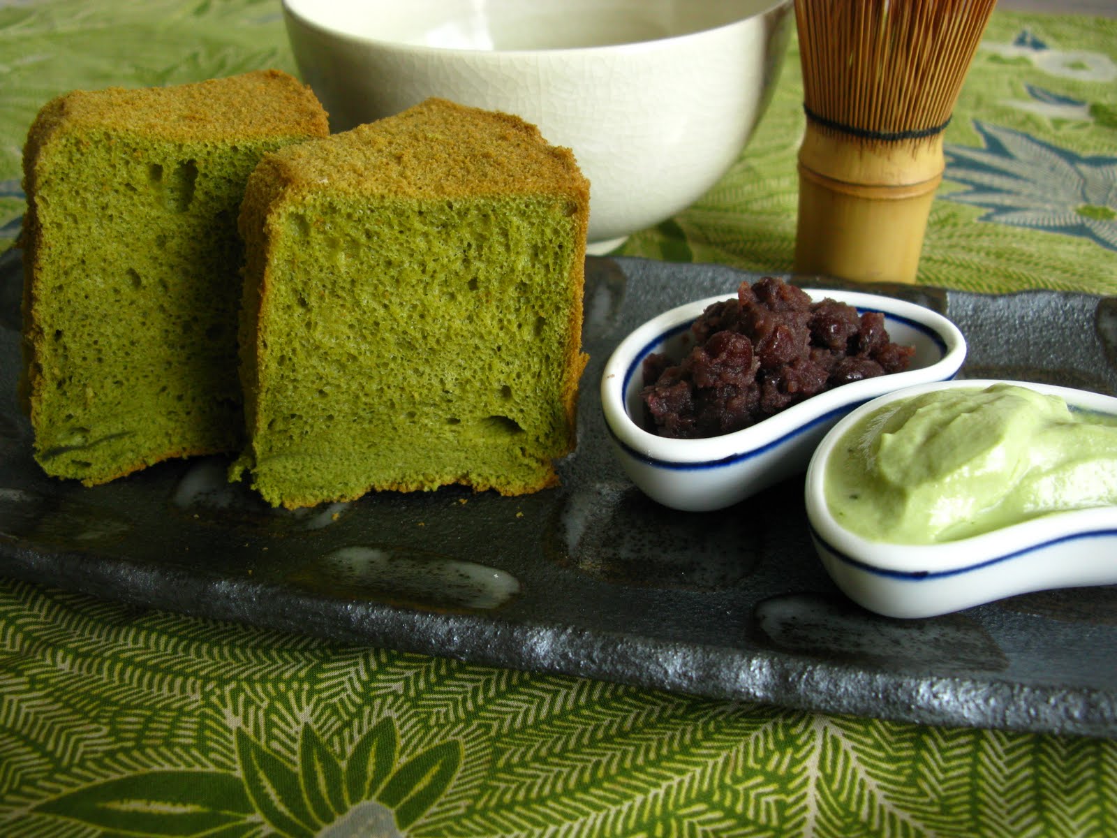 Atelier Koinu RED BEAN PASTEGreen Tea Chiffon Cake & Ichigo Daifuku