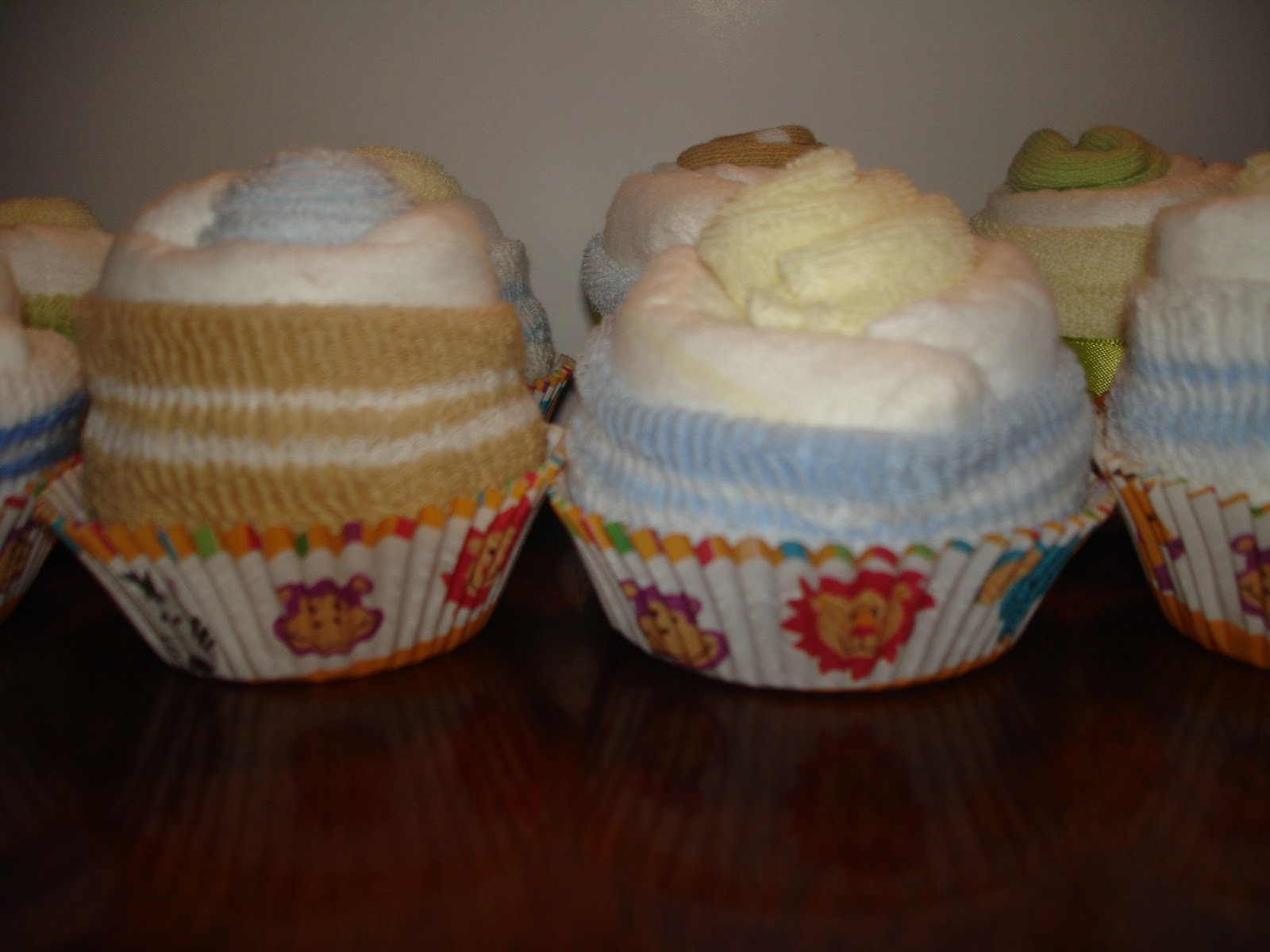 JaYmBitions Diaper Cupcakes