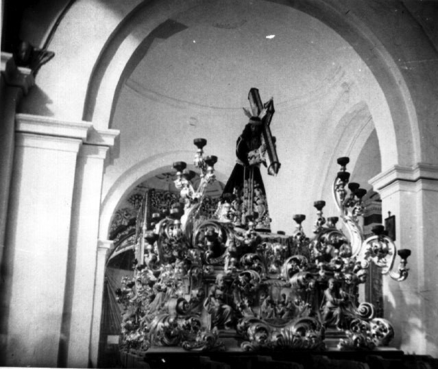 Daffari Hombres De Trono IMAGENES DEL AYER (ARCHIVO TEMBOURY)