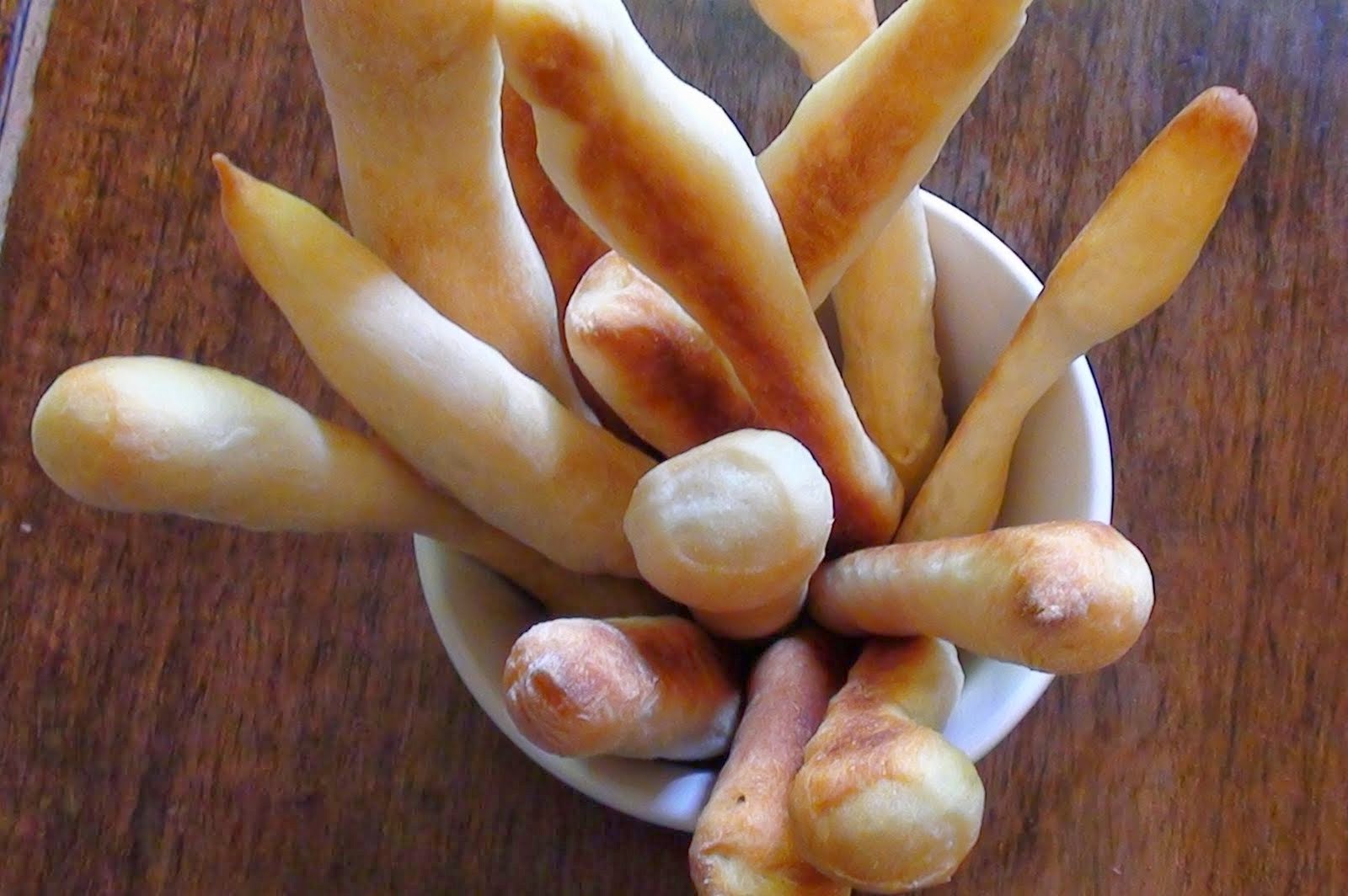 zsuzsa is in the kitchen BREADSTICKS