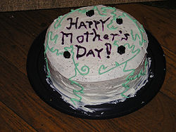 [250px-Mothers%27_Day_Cake.jpg]