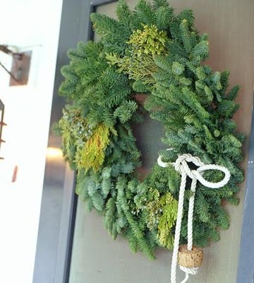 green nautical wreath with rope