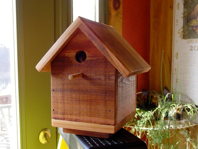 [cedar+birdhouse.jpg]
