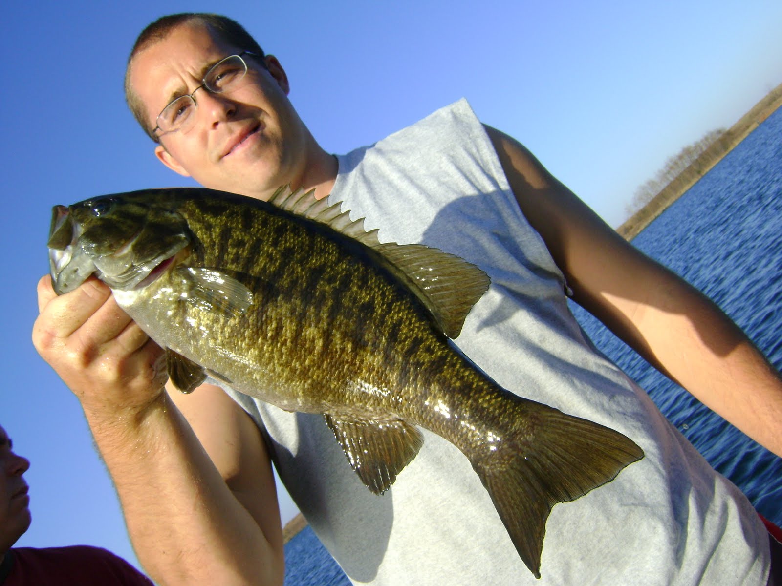 [fish+stocking+027.JPG]