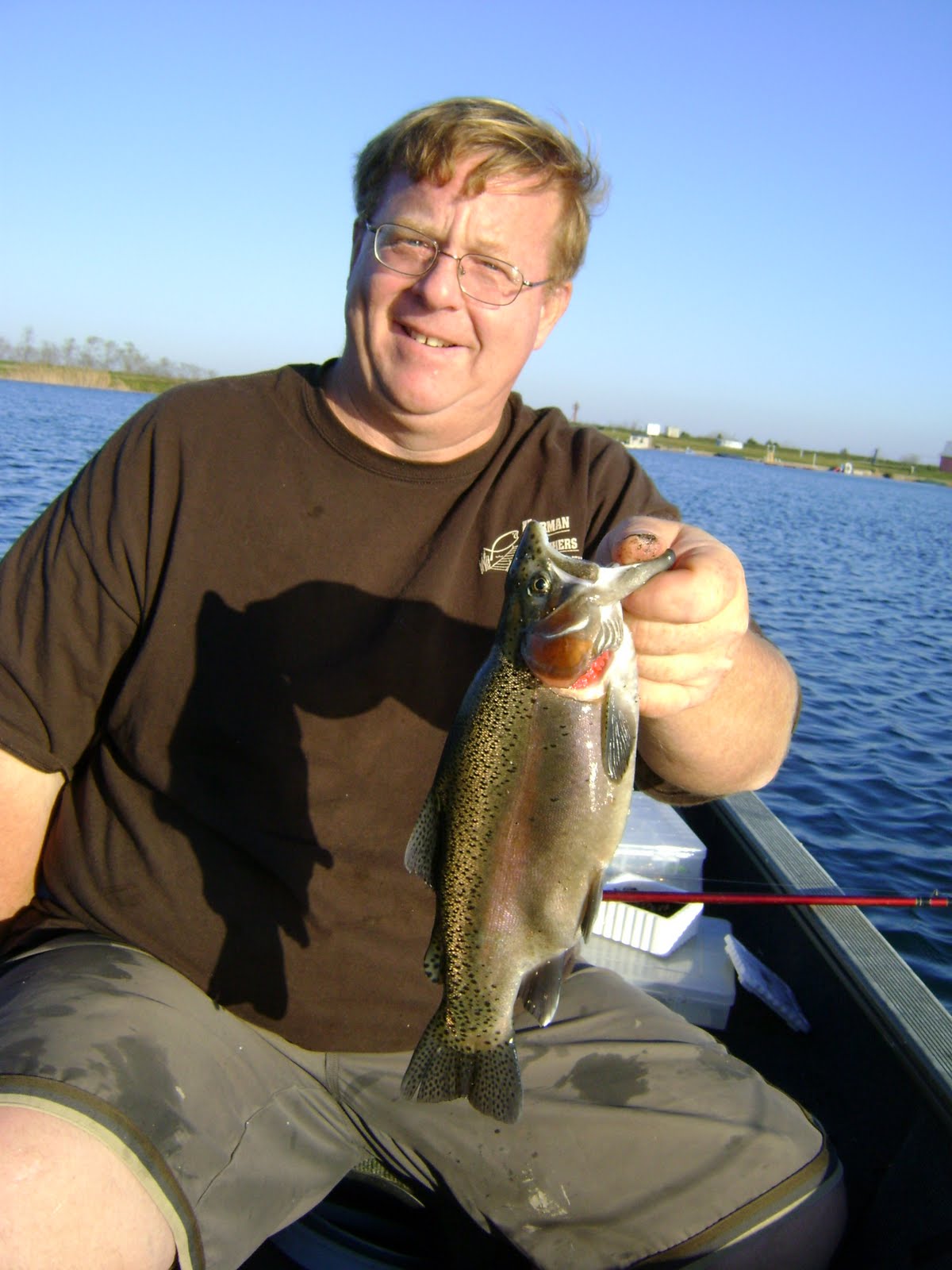 [fish+stocking+033.JPG]