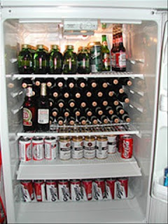 http://4.bp.blogspot.com/_qcWtj3JVg3w/TGBgHeikHaI/AAAAAAAAAmk/2cXcWkM1Gq8/s320/beer+fridge%5B2%5D.jpg