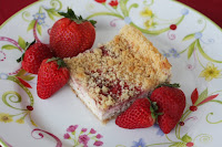 strawberry cheesecake squares