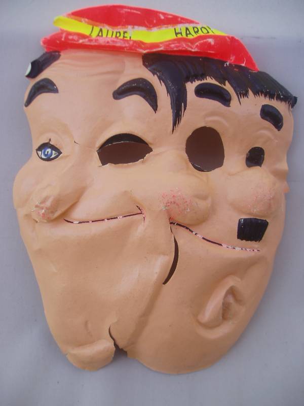 Halloweeniana Laurel and Hardy Costume (Larry Harmon Picture Corp.)