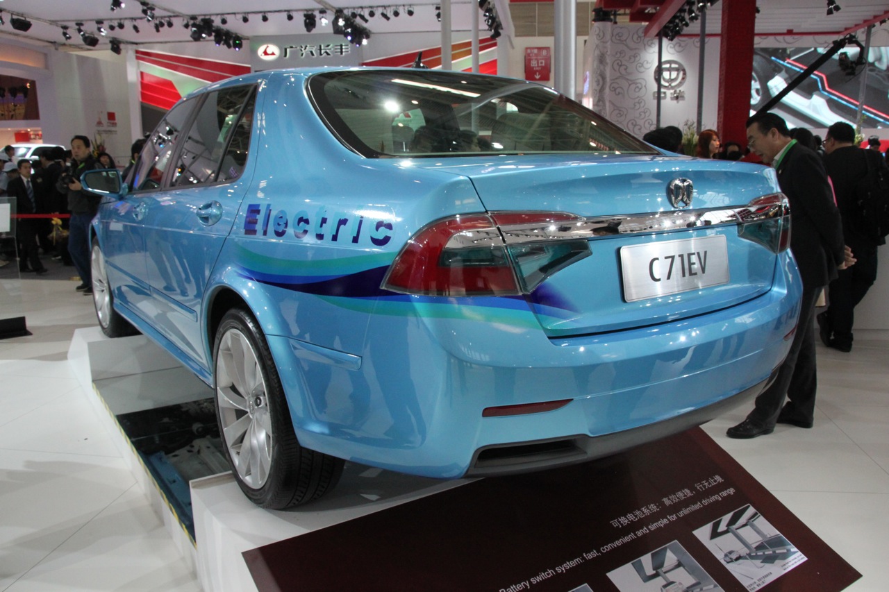 Китайский гибрид цена. BAIC Saab. Китайский гибридный автомобиль 2022 li. Китайский гибрид BYD 2023. Китайский автомобиль BAIC.