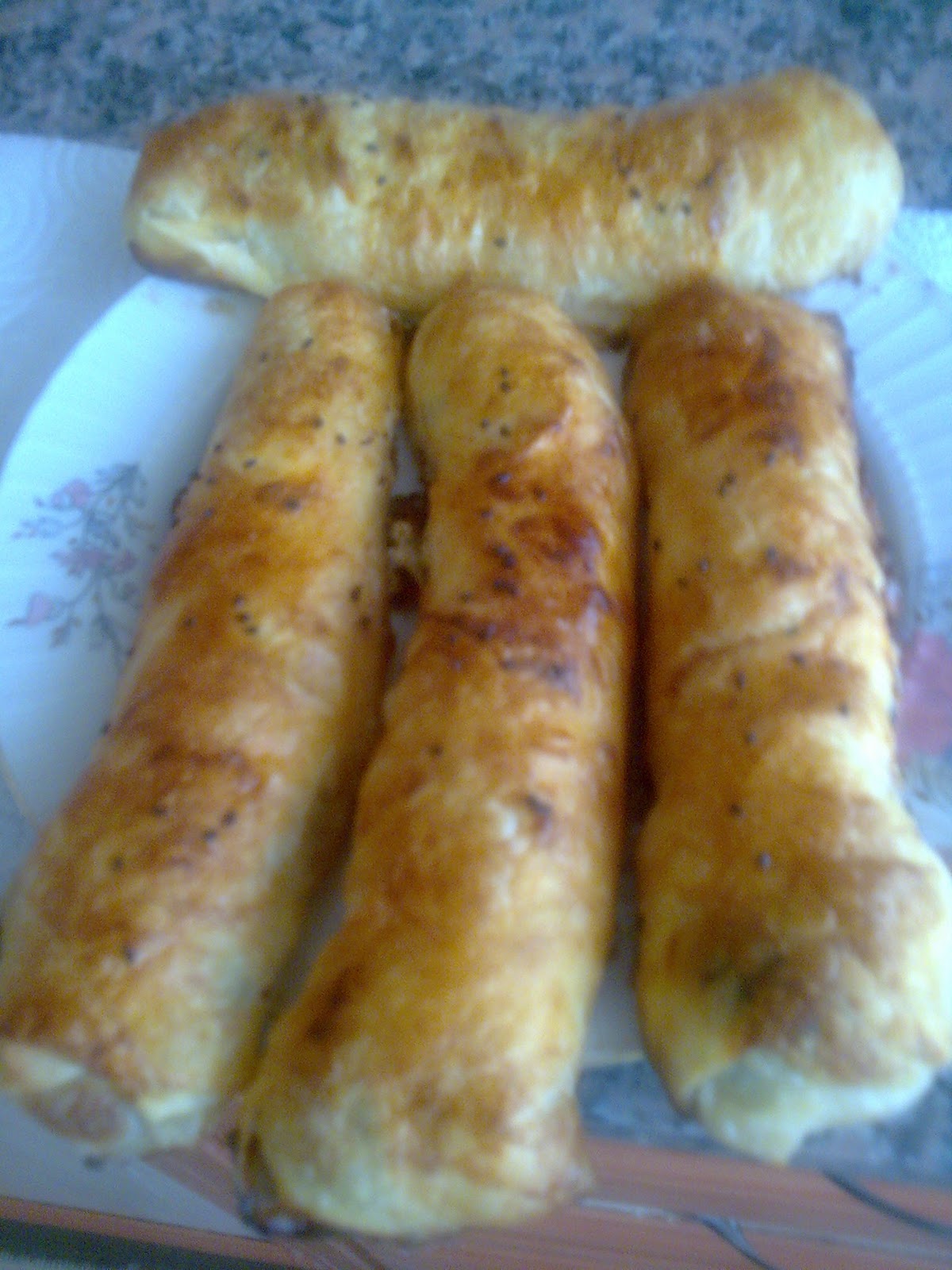 ŞENGÜLCE�YE HOŞ GELDİNİZ.. HAZIR YUFKADAN RULO BÖREK..