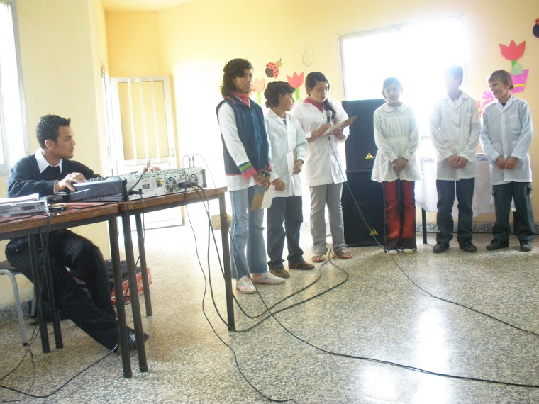 Otra foto de los Alumnos de 7° Grado