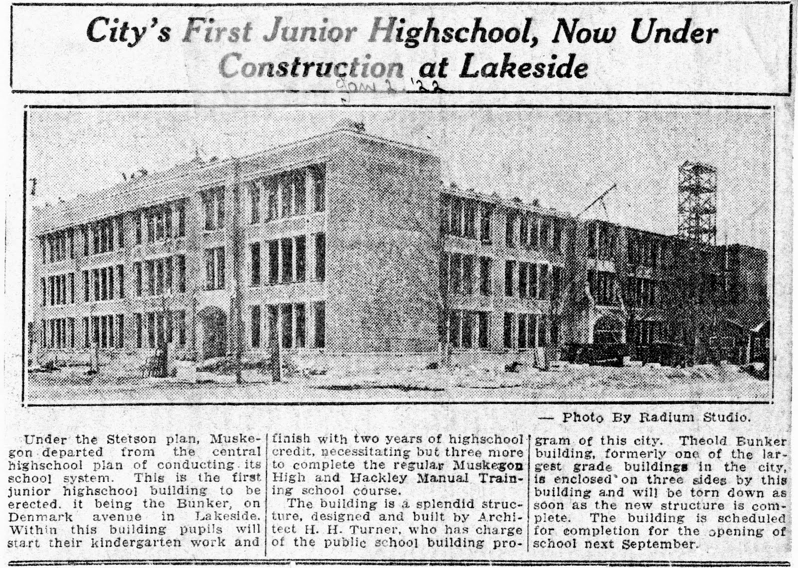 Muskegon High School and the Big Red Band Muskegon's Bunker Junior