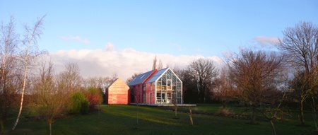 [sliding-house-by-drmm-2-sh_extd01_36x15_300_rr.jpg]